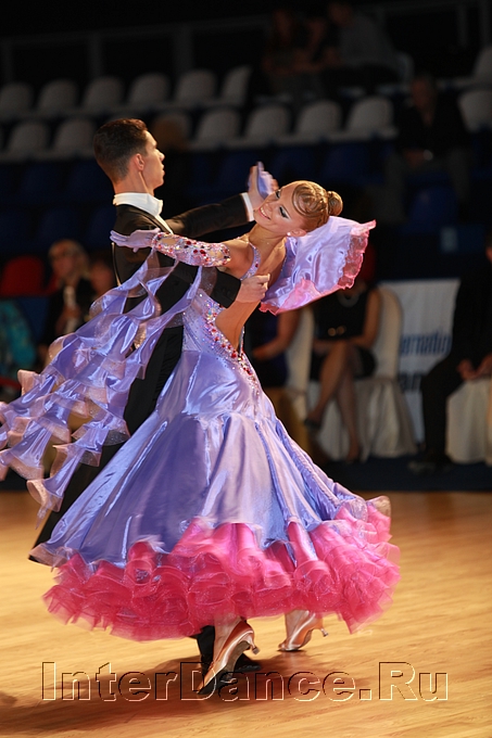Танцевальный костюм: женское платье для бальных танцев стандарт (р.42)